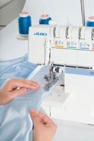 JUKI MO-735 Coverlock 5-nitkowy Uniwersalny